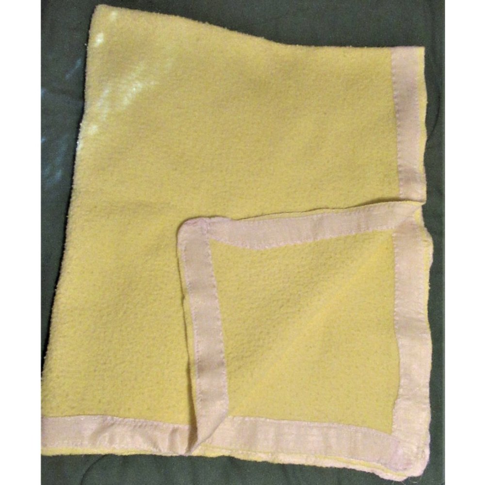 ESMOND 44" x 30" baby blanket w/wrapped edges